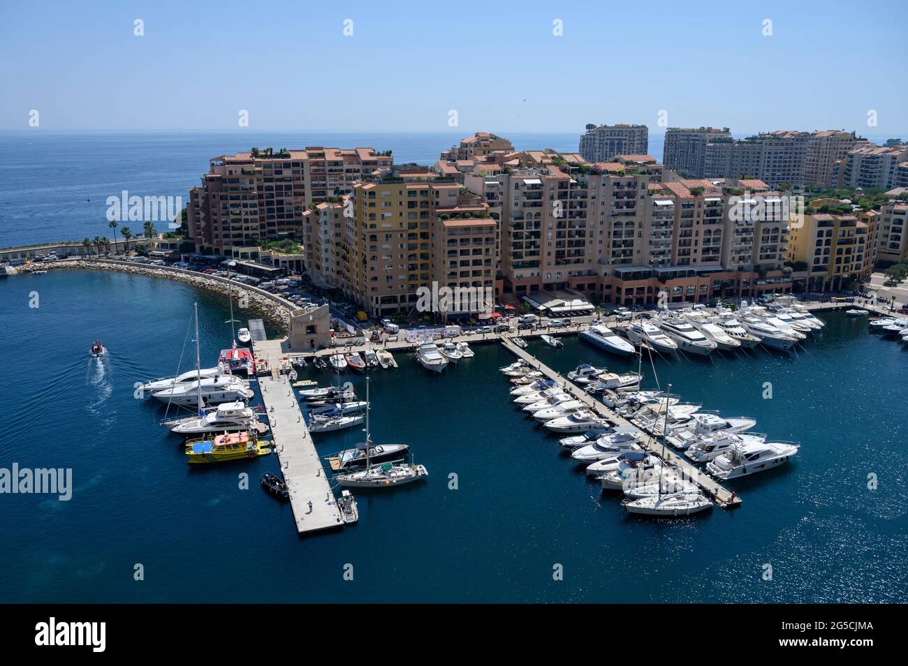 FONTVIEILLE, MONACO - GIUGNO 27 2019 : veduta aerea di Fontvieille. Foto Stock