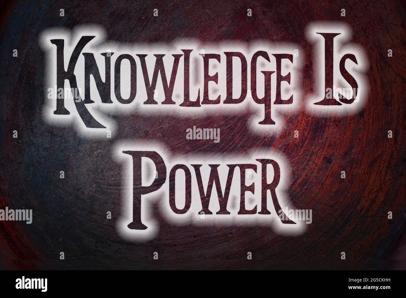 La conoscenza è il testo del concetto di potenza sullo sfondo Foto Stock