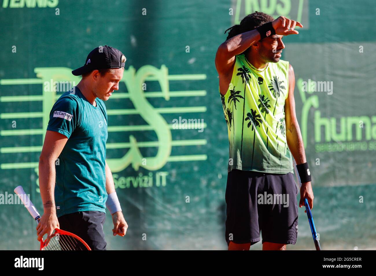 Tristan-Samuel Weissborn e Dustin Brown durante l'ATP Challenger Milano 2021, Tennis Internationals, Milano, Italia - Foto .LiveMedia/Roberta Corradin Foto Stock