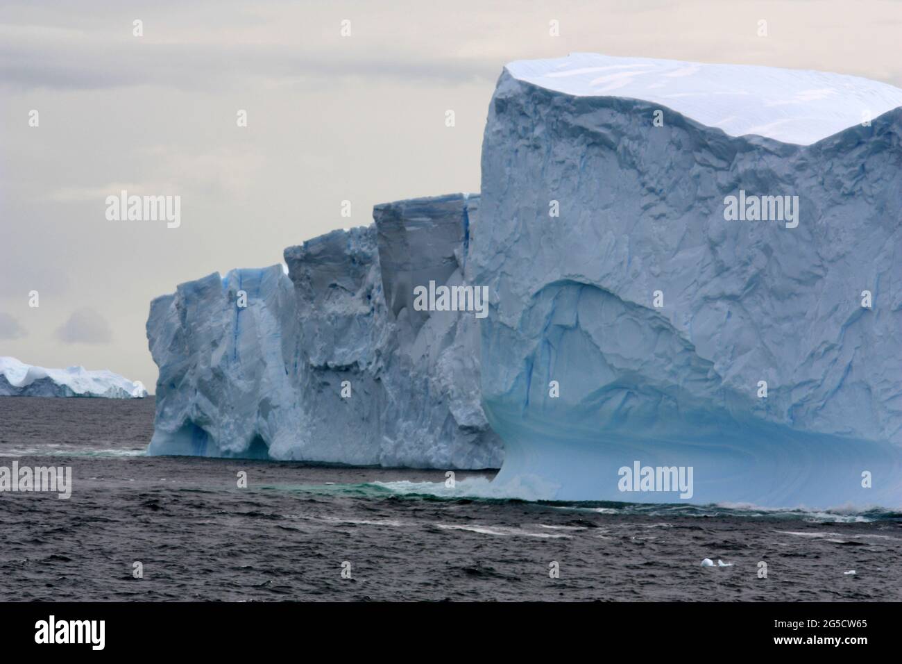 Antartic Table iceberg nella baia di Marguerite, Penisola Antartica Foto Stock
