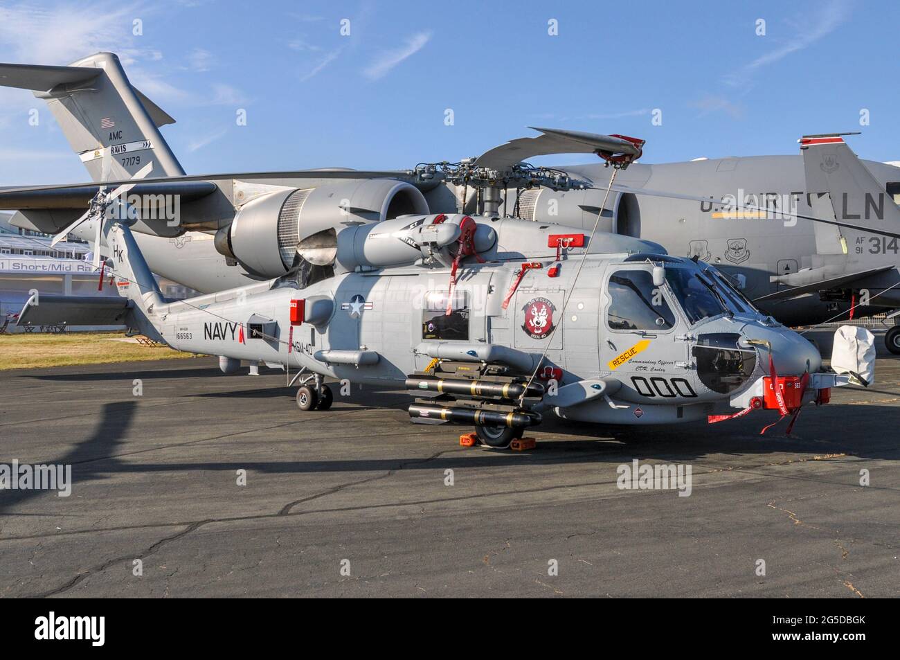 US Navy Sikorsky MH-60R elicottero Seahawk a Farnborough International Airshow fiera 2010, UK. Ex LAMPADE Mark III Block II Upgrade Foto Stock