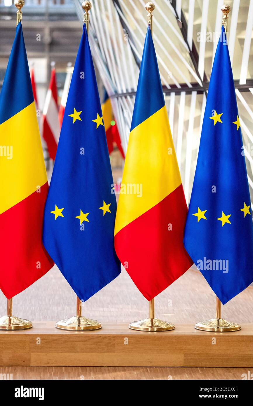 Il presidente del Consiglio europeo Charles MICHEL riceve il primo ministro della Romania Florin CITU. Bruxelles, Belgio. Foto Stock