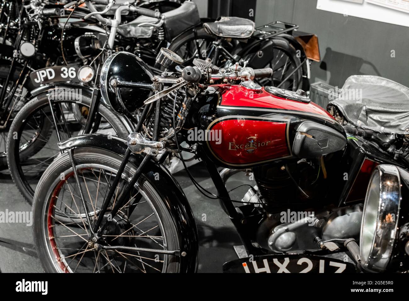 Yeovil, Somerset, Regno Unito – Giugno 18 2021. Collezione di motociclette e moto classiche e vintage in mostra in occasione di una mostra automobilistica pubblica Foto Stock