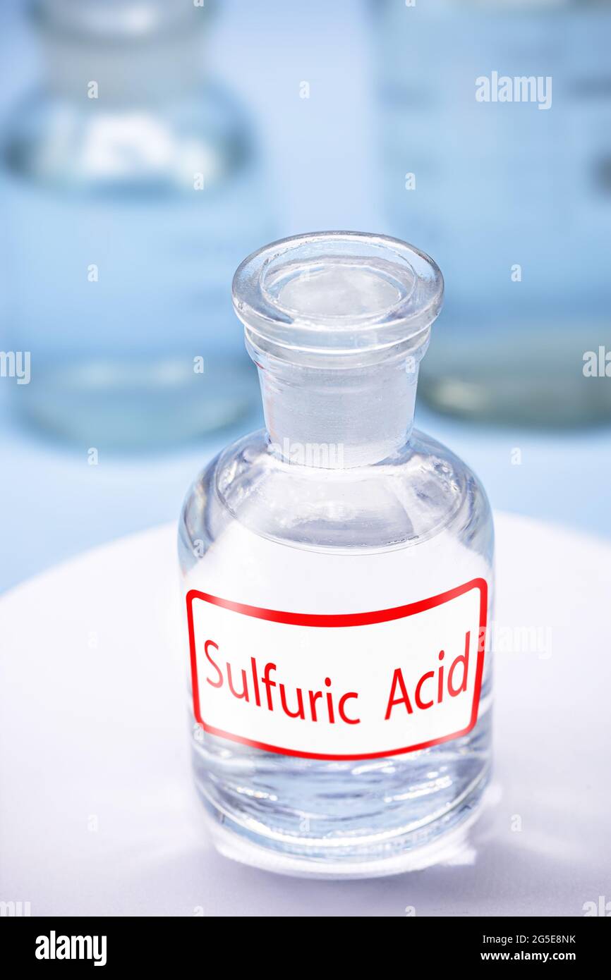 Flacone di reagente con descrizione: Acido solforico. Acido