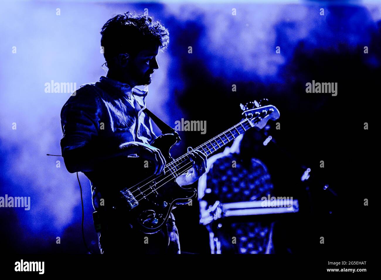 Bologna, Italia. 22 Giugno 2021. La band indie rock italiana lo Stato sociale inizia il suo tour di recupero dalla propria città di Bologna durante il nuovo festival Nova a Dumbo. (Foto di Luigi Rizzo/Pacific Press) Credit: Pacific Press Media Production Corp./Alamy Live News Foto Stock