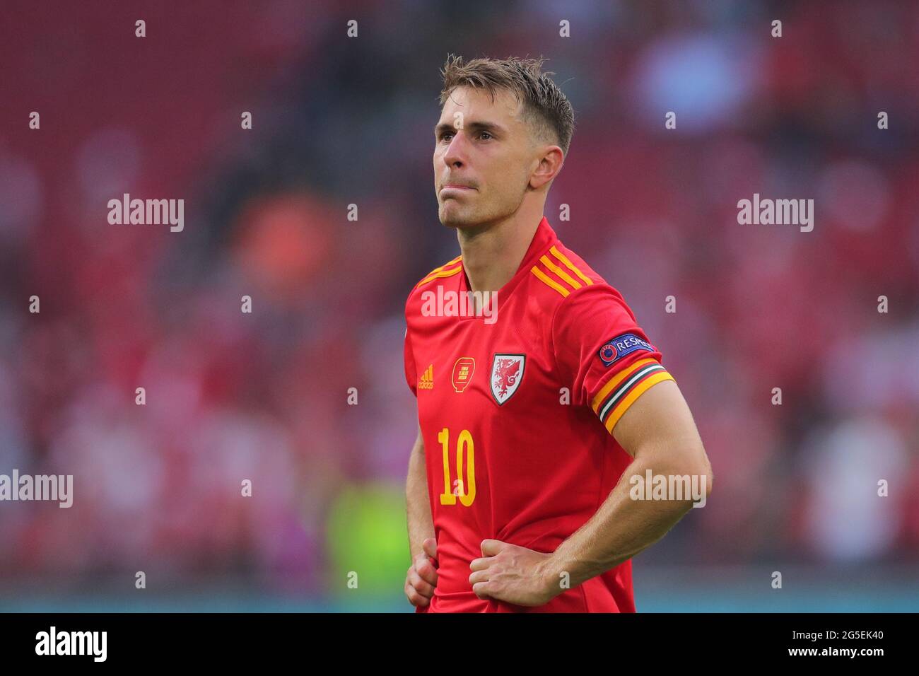 Amsterdam, Paesi Bassi. 26 Giugno 2021. Aaron Ramsey of Wales reagisce dopo la partita del Campionato UEFA Euro 2020 del 16 tra Galles e Danimarca alla Johan Cruijff Arena di Amsterdam, Paesi Bassi, 26 giugno 2021. Credit: Zheng Huansong/Xinhua/Alamy Live News Foto Stock
