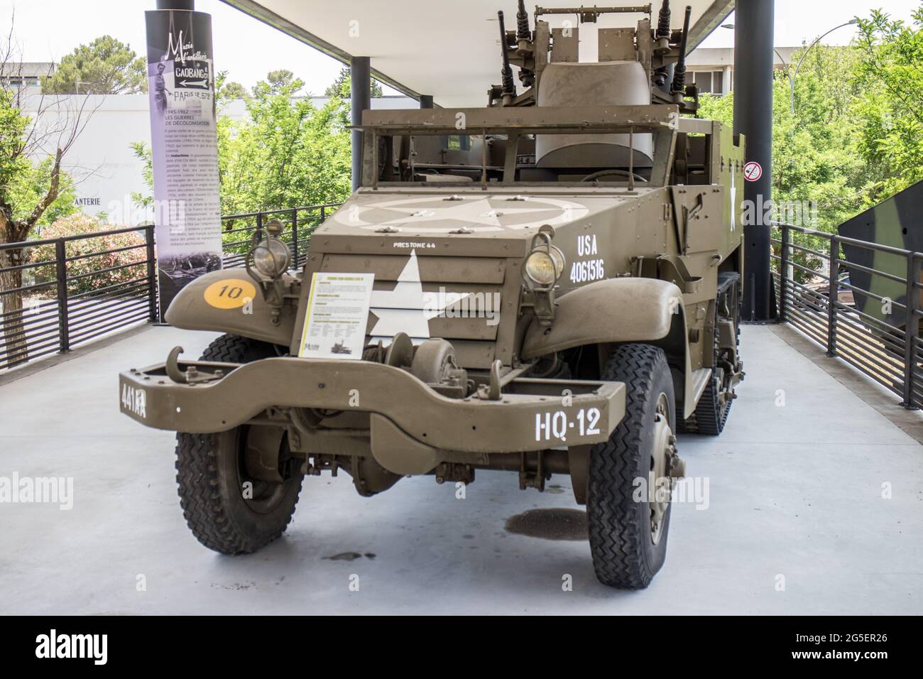 Musée de l'Artillerie DRAGUIGNAN M16 a mezza pista (carrozza a pistola multipla) HTM16 Foto Stock
