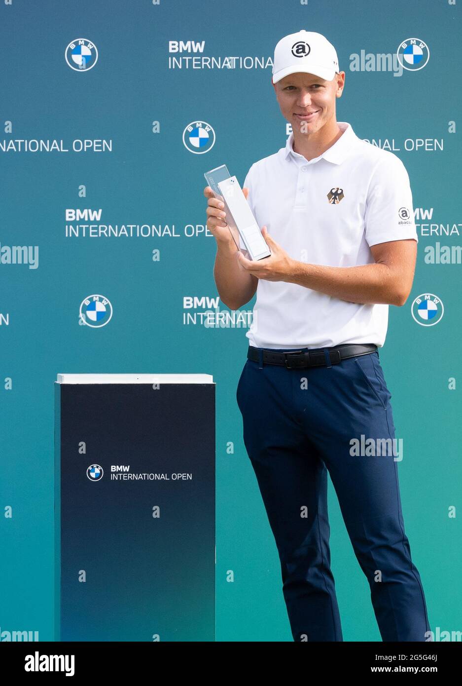 Moosinning, Germania. 27 Giugno 2021. Golf: Europe Tour - International Open, Singles, Men, 4th Round. Matthias Schmid dalla Germania è premiato come migliore dilettante. Credit: Sven Hoppe/dpa/Alamy Live News Foto Stock