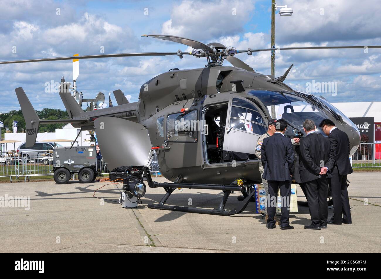 US Army EADS North America UH-72A elicottero Lakota alla fiera di Farnborough International Airshow 2012, UK. Area Associazione Industrie aerospaziali Foto Stock
