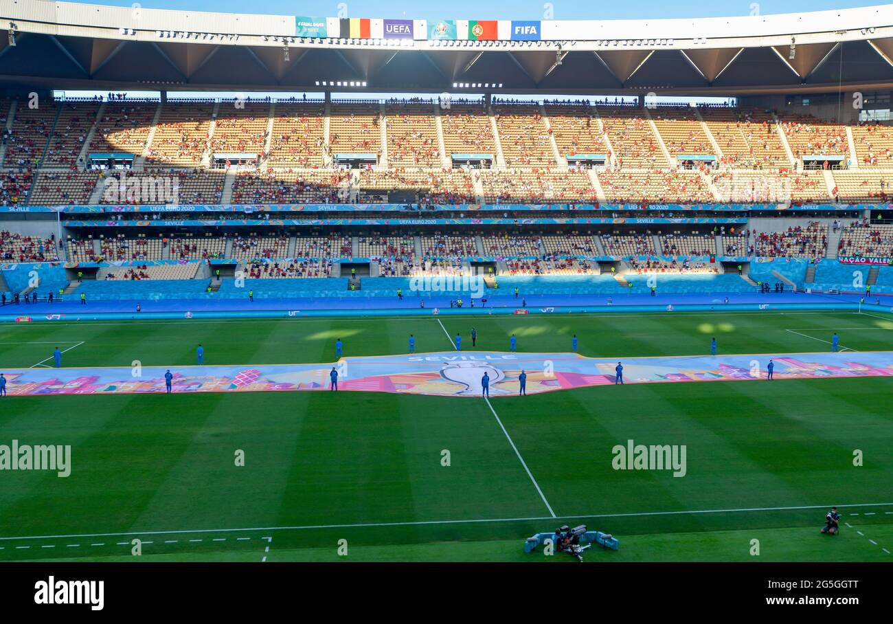 Siviglia, Spagna. 27 Giugno 2021. Calcio: Campionato europeo, turno finale, turno di 16, Belgio - Portogallo allo stadio la Cartuja. Vista sullo stadio. Credit: Cezaro De Luca/dpa/Alamy Live News Foto Stock