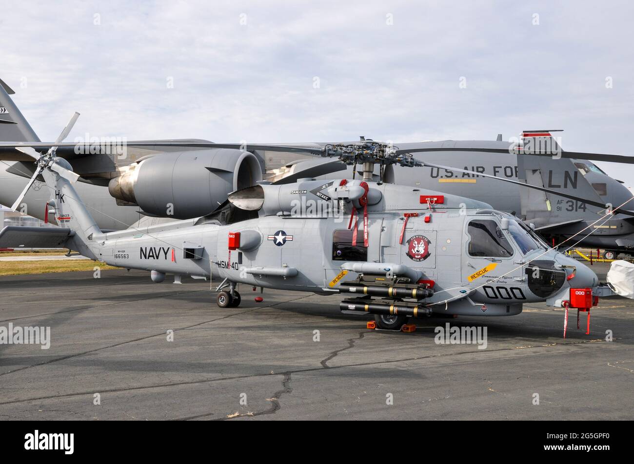 US Navy Sikorsky MH-60R elicottero Seahawk a Farnborough International Airshow fiera 2010, UK. Ex LAMPADE Mark III Block II Upgrade Foto Stock