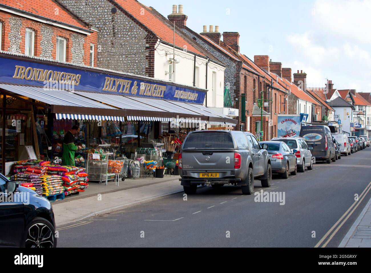 Negozio Blyth e Wright su Station Road a Sheringham, sulla costa nord del Norfolk, Inghilterra. Immagine scattata nell'aprile 2021 Foto Stock