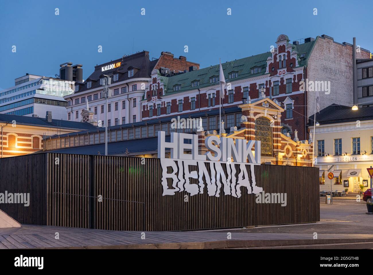 La mostra biennale-artistica di Helsinki è divisa in diverse località in tutta la città Foto Stock