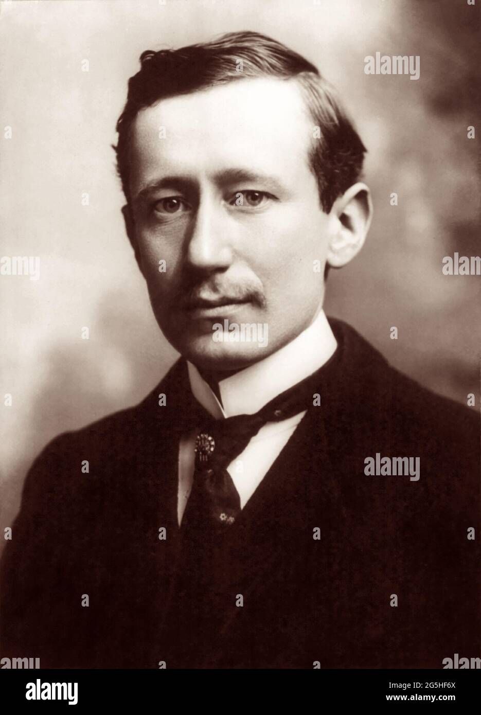 Guglielmo Marconi (1874-1937), fisico italiano e inventore della radio che ha condiviso il Premio Nobel per la fisica 1909 con Karl Ferdinand Braun 'in riconoscimento dei loro contributi allo sviluppo della telegrafia senza fili'. Foto Stock