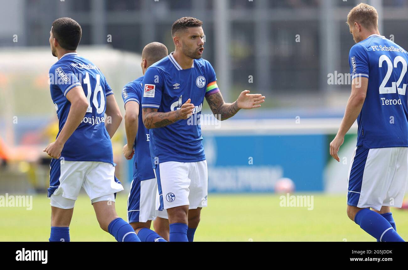 Firo Fuvuball, calcio, 27.06.2021 2° Bundesliga, 2° stagione BL 2021/2022 Test match, test, amichevole, preparazione S04, FC Schalke 04 - Hamborn 07 VICTOR PALSSON, gesture Foto Stock