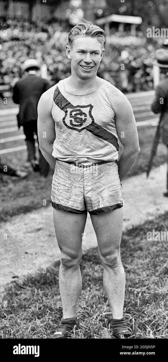 Charles Paddock dopo le Olimpiadi estive del 1920 ad Anversa, Belgio Foto Stock