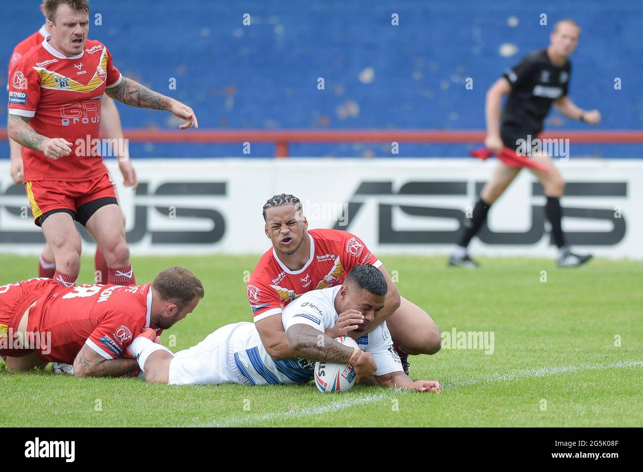 Wakefield, Inghilterra - 27 Giugno 2021 - Junior Vaivai di Toulouse Olympique punteggi prova durante il campionato Betfred di Rugby League Sheffield Eagles vs Toulouse Olympique al Mobile Rocket Stadium, Wakefield, UK Dean Williams Foto Stock