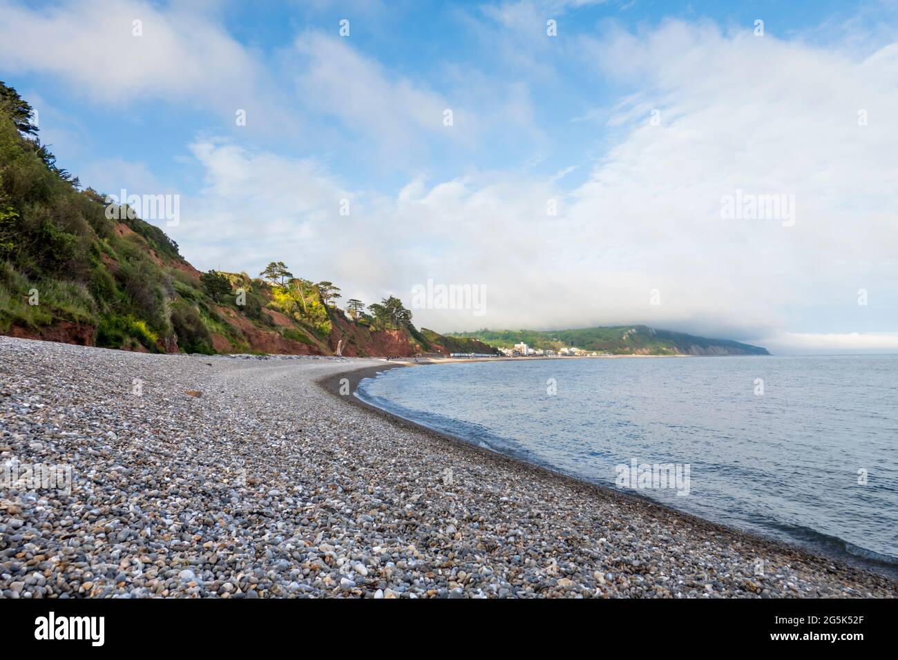 Seaton Hole Beach guardando verso Seaton, Seaton, Jurassic Coast, Devon, Inghilterra, Regno Unito, Europa Foto Stock