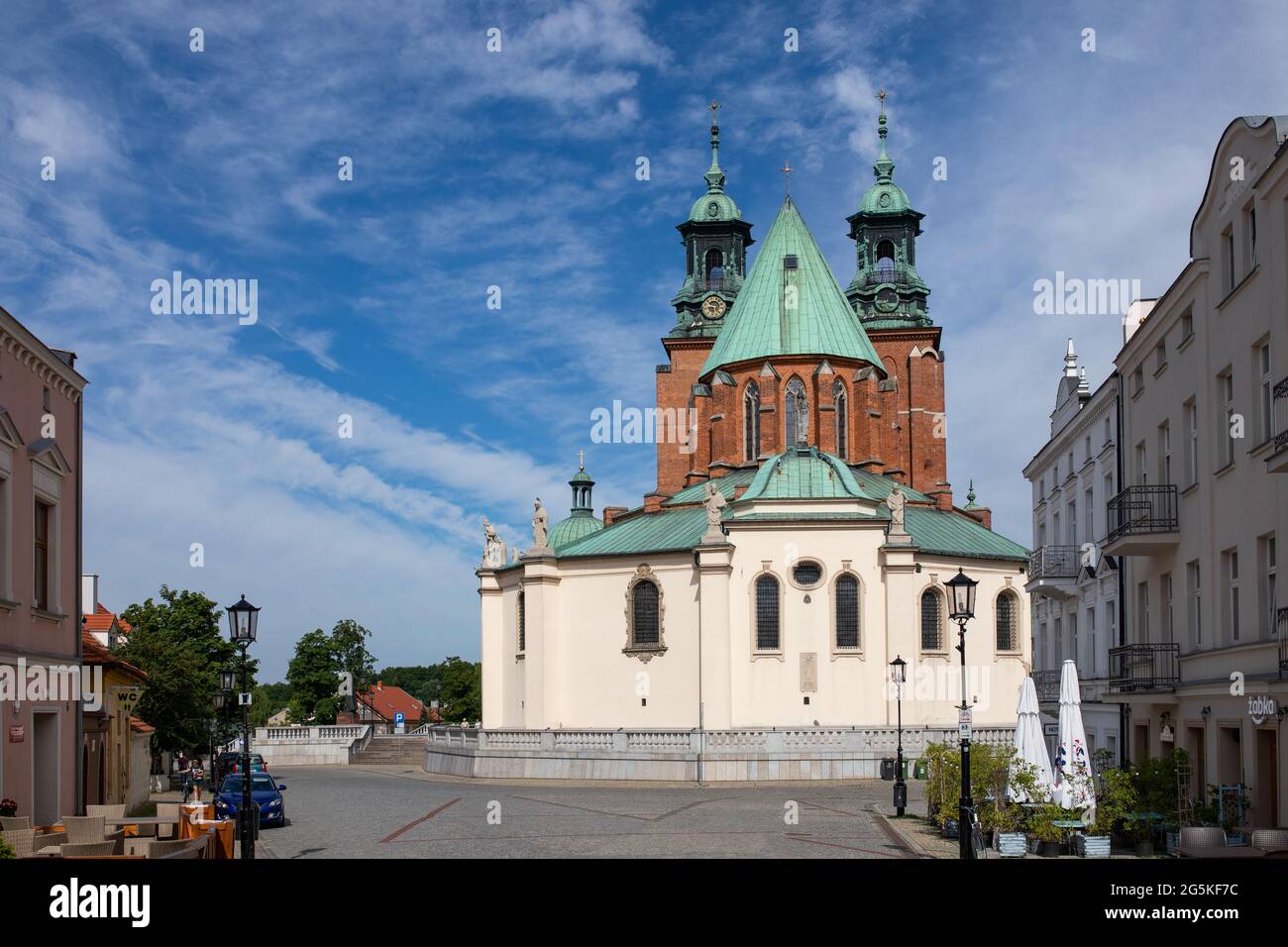 Gniezno, Polonia - Cattedrale. Città vecchia edifici sacri e secolari, architettura della prima capitale polacco. Foto Stock