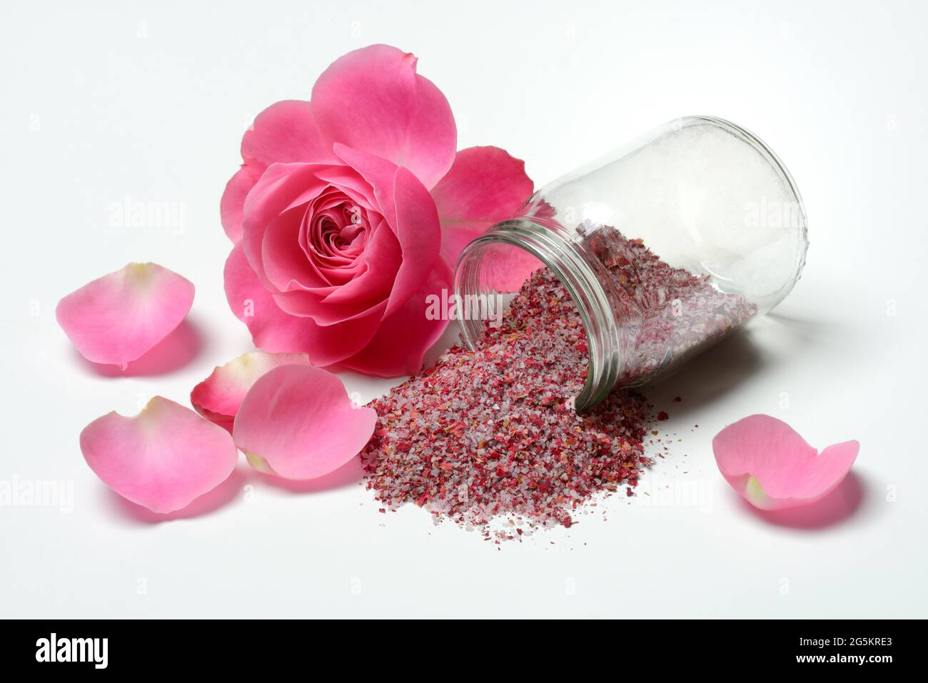 Sale di rosa in vetro, sale di petali di rosa, Germania, Europa Foto Stock