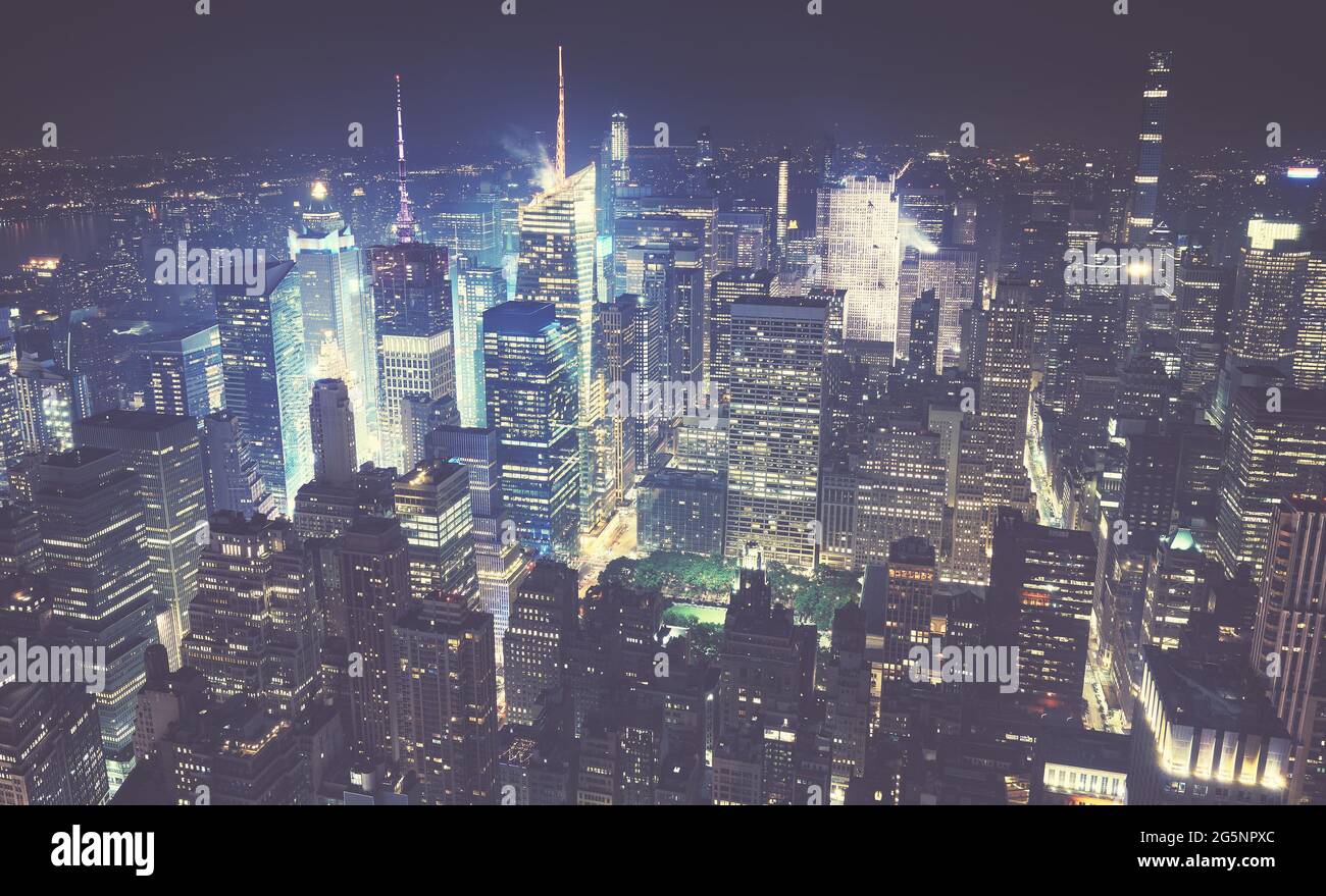 Vista aerea della città di New York in notte frizzante, foto a colori, Stati Uniti. Foto Stock