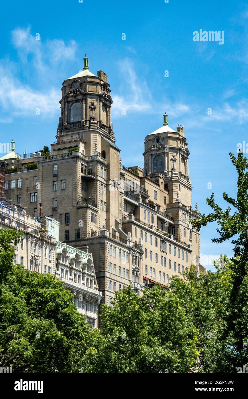 Il Beresford Apartments Building è un punto di riferimento nella parte ovest superiore di New York City, Stati Uniti Foto Stock