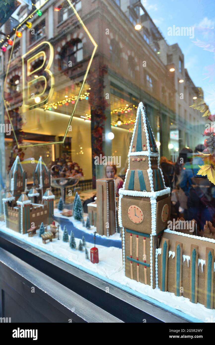 REGNO UNITO. INGHILTERRA. LONDRA. IL NEGOZIO BAKER B A KINGLY COURT E CARNABY STREET A SOHO. Foto Stock