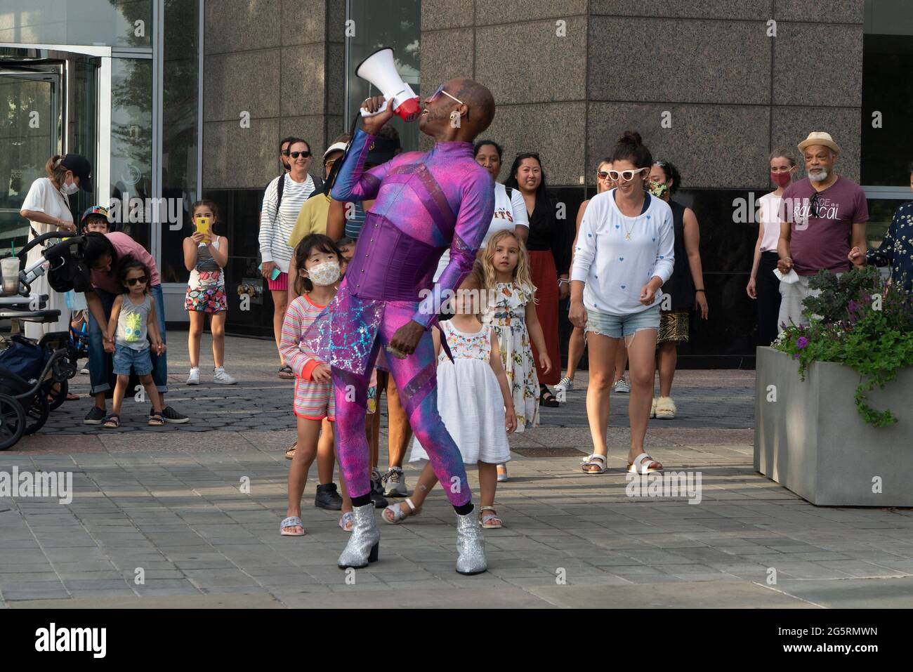 I neri Illucri (Monstah Black e Manchildblack) condussero a Battery Park City come parte dell'annuale River to River Festival. Foto Stock