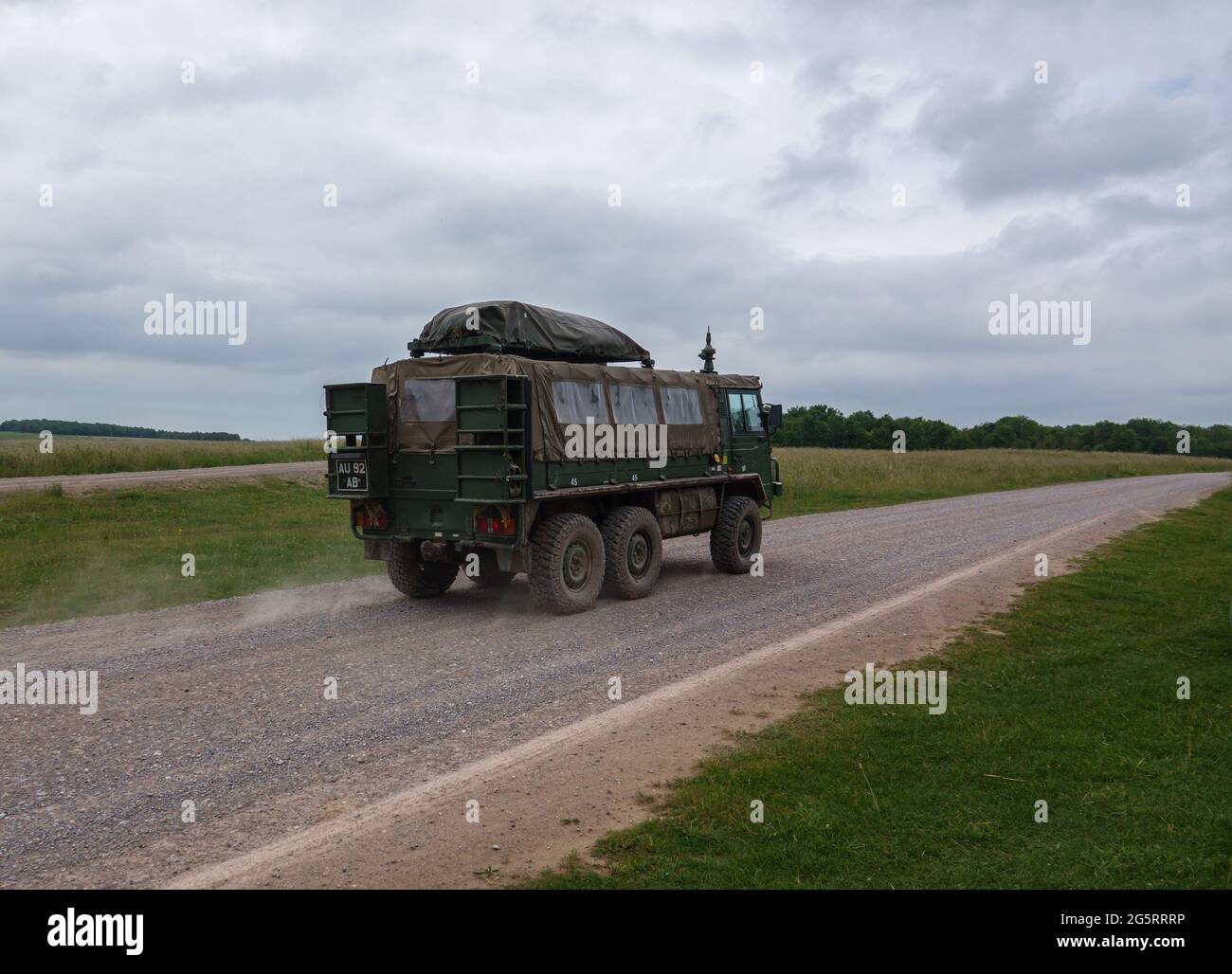 Un esercito britannico Steyr-Daimler-Puch - BAE Systems Pinzgauer ad alta mobilità 6x6 6WD 6 ruote motrici All-Terrain utilities vehicle on manovrs Salisbury Plain Foto Stock
