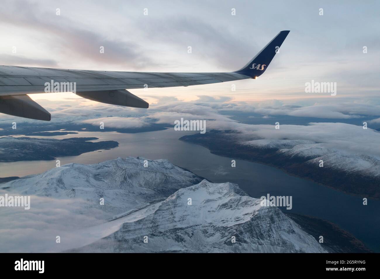 Sorvolando la Norvegia settentrionale Foto Stock