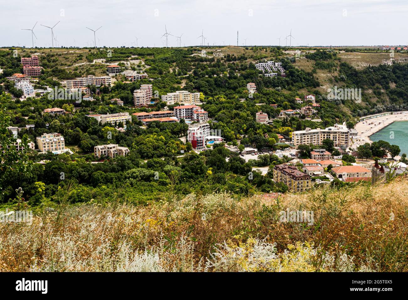 Colonna al mare. Monumento al mare. Parco sul mare. Parco Bulgaria Foto Stock