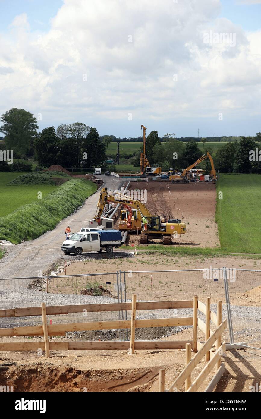 Creazione di un nuovo gasdotto attraverso la pianura alluvionale di Erft, Germania, Renania settentrionale-Vestfalia Foto Stock