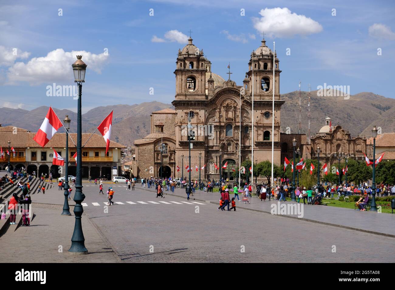 Perù Cusco - Plaza De Armas vista alla Chiesa della Società di Gesù Foto Stock