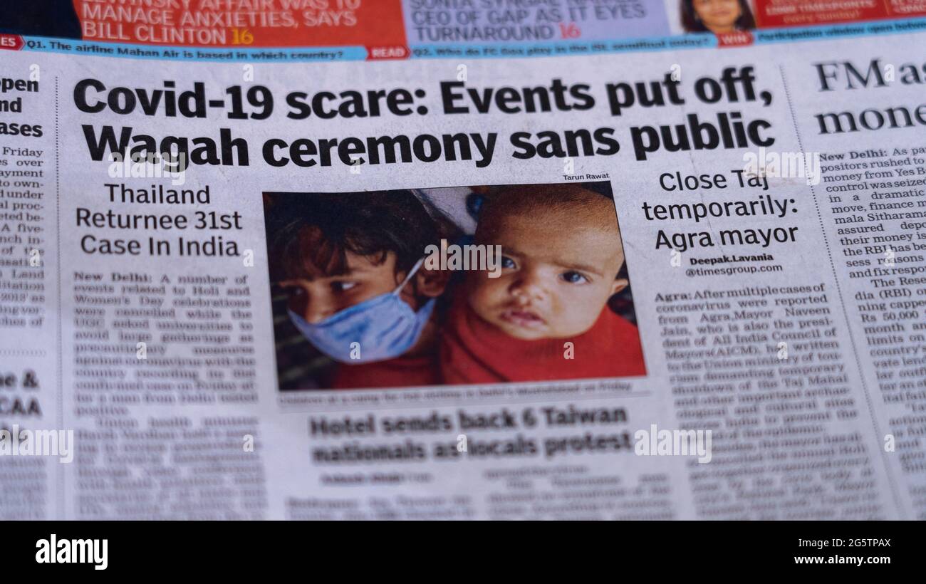 Dehradun, Uttarakhand India 28 giugno 2021. Coronavirus COVID-19 News Headline nel giornale dell'India. Titoli del mese Marzo, Aprile 2020. Filmati 4k di alta qualità Apple prores 422 60p. Foto Stock