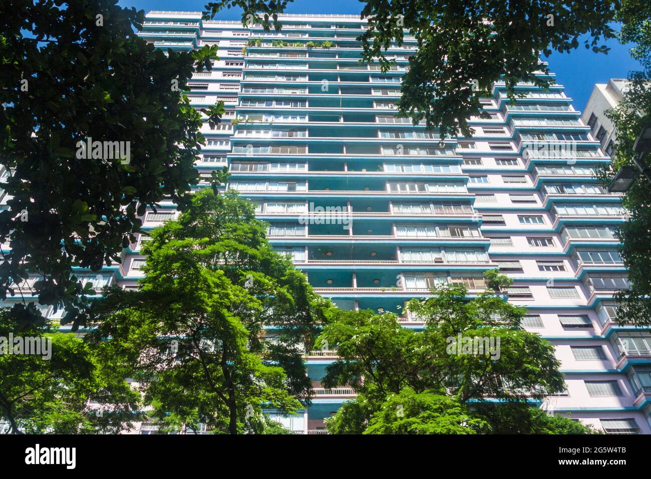 Edificio alto e moderno in San Paolo, Brasile Foto Stock
