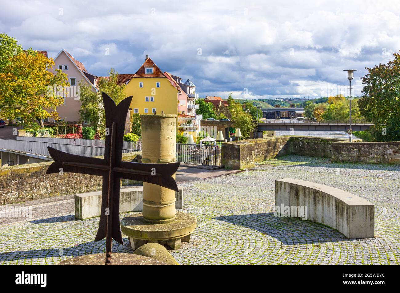 Lauffen am Neckar, Baden-Württemberg, Germania: Memoriale di guerra del 1922 per i caduti della prima guerra mondiale. Foto Stock