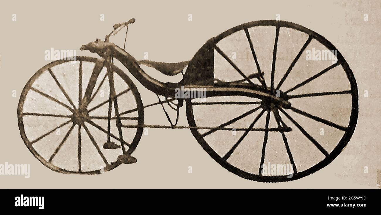 Bicicletta antica - il modello del 1840 costruito dal fabbro scozzese chiamato MacMillan Foto Stock