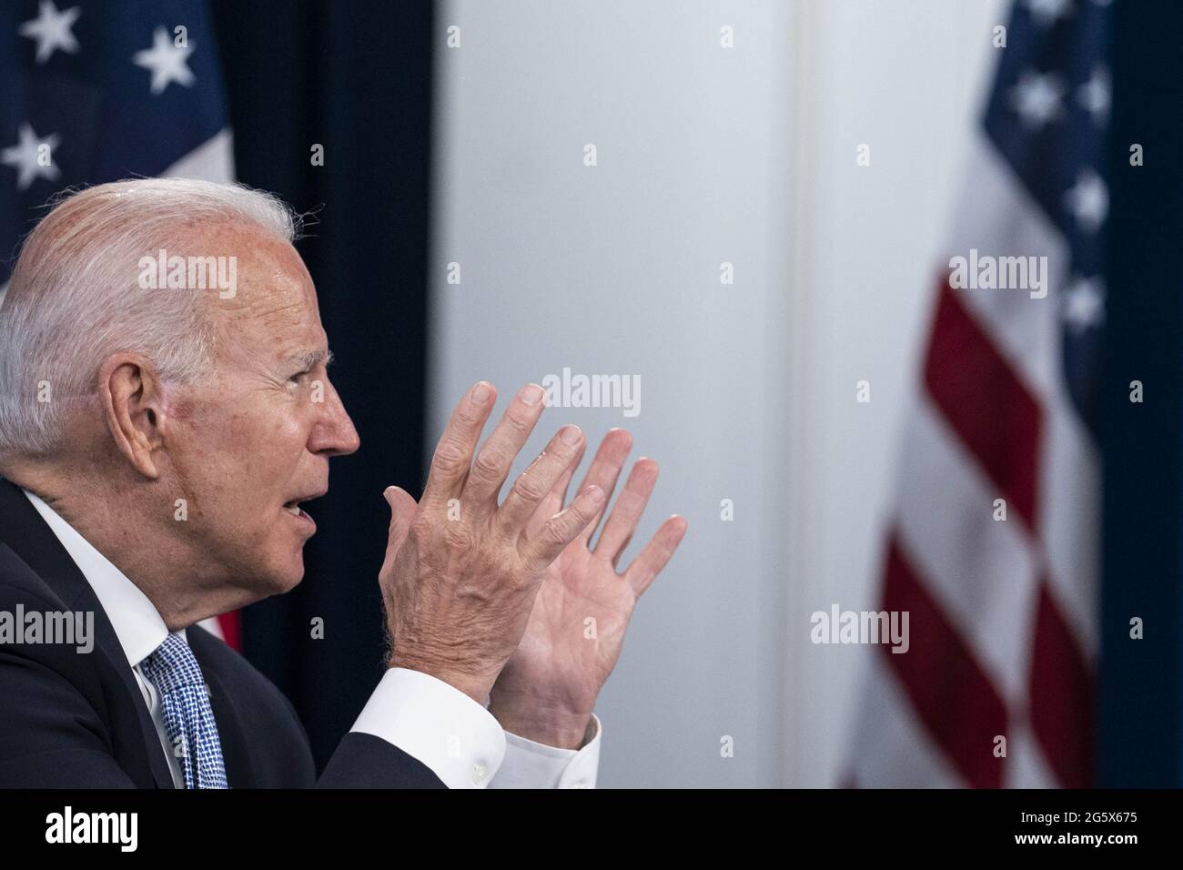 Washington, Stati Uniti. 30 giugno 2021. Il presidente Joe Biden ha espresso commenti sulla siccità, il calore e gli incendi negli Stati Uniti occidentali durante un evento con i governatori statali e i membri del governo a Washington, DC, mercoledì 30 giugno 2021. Anche il governatore dell'Oregon Kate Brown e il governatore della California Gavin Newsom hanno parlato di incendi boschivi nei loro stati. Foto di Sarah Silbiger/UPI Credit: UPI/Alamy Live News Foto Stock