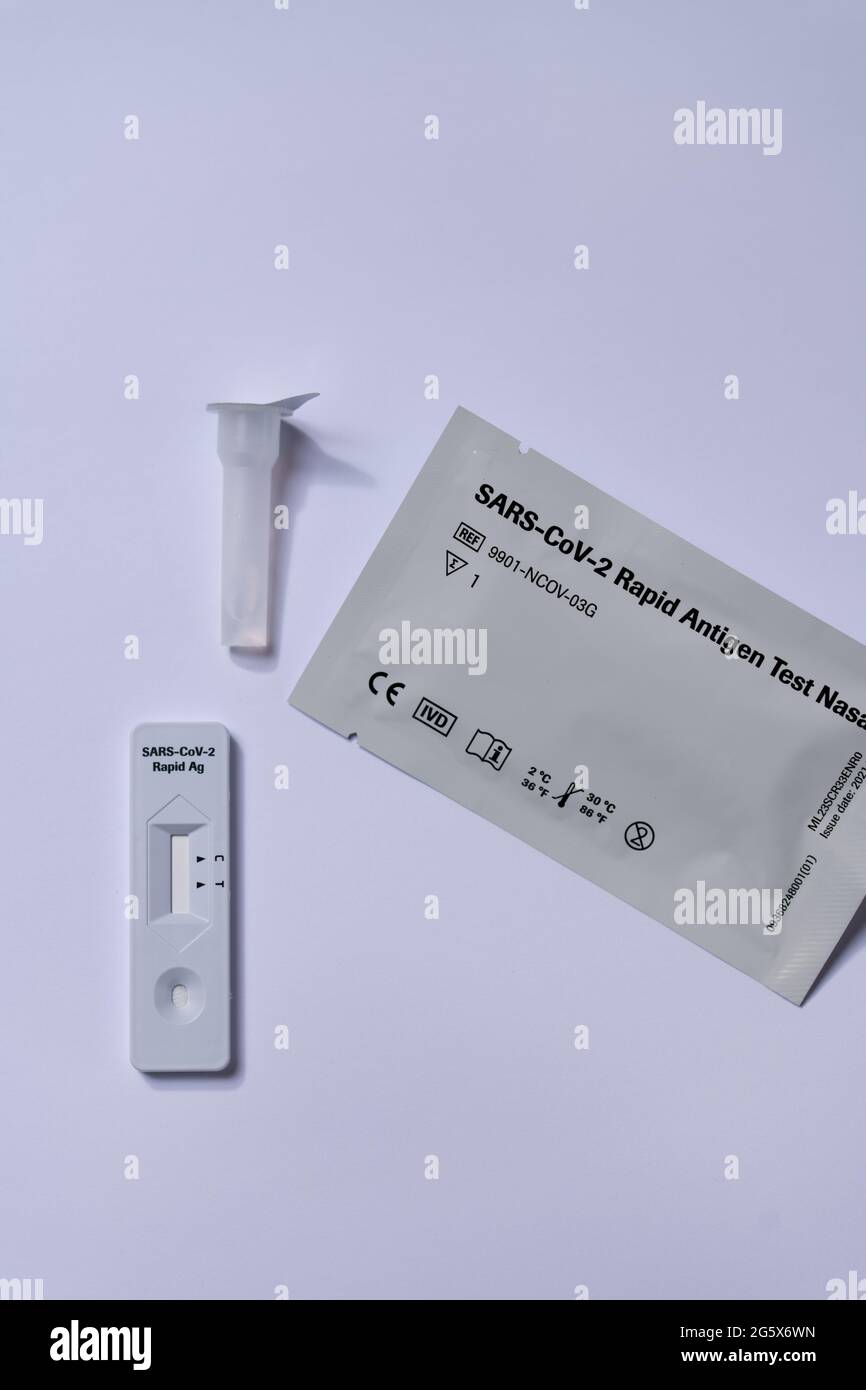 Kit nasale per test antigene rapido SARS Cov 2. Autotest. Test a casa. Corona, Covid 19 Foto Stock