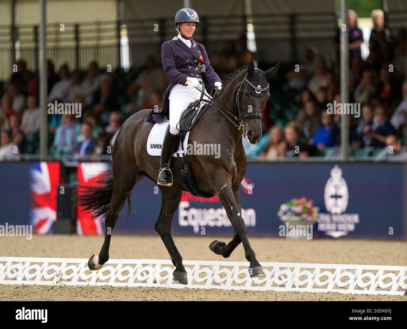 Laura Tomlinson guida DSP Rose of Bavaria in un evento di warm up per la squadra olimpica britannica al Royal Windsor Horse Show di Windsor. Data immagine: Mercoledì 30 giugno 2021. Foto Stock