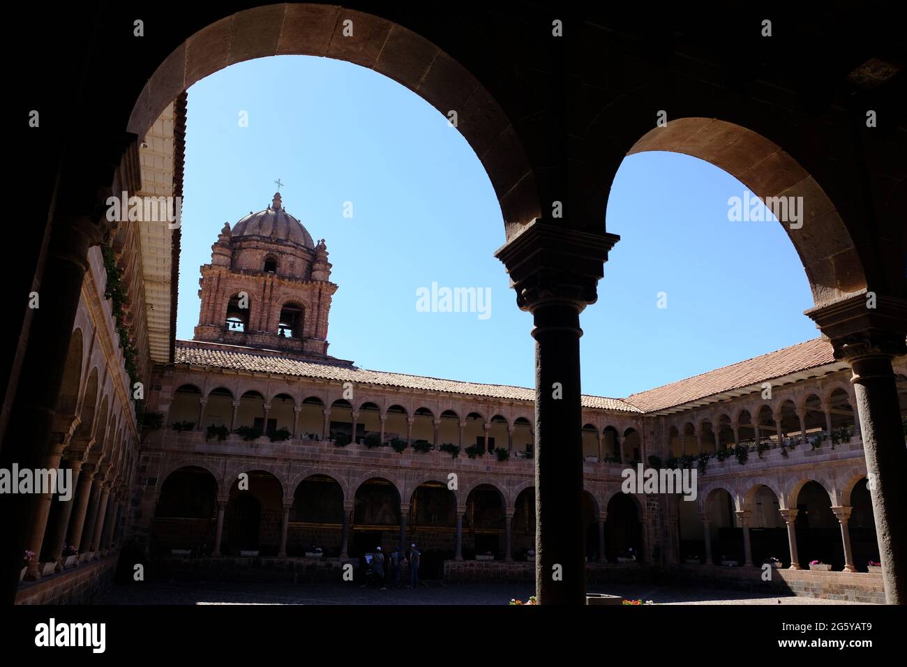 Perù Cusco - Iglesia De Santo Domingo - Convento di Santo Domingo vista sul cortile Foto Stock