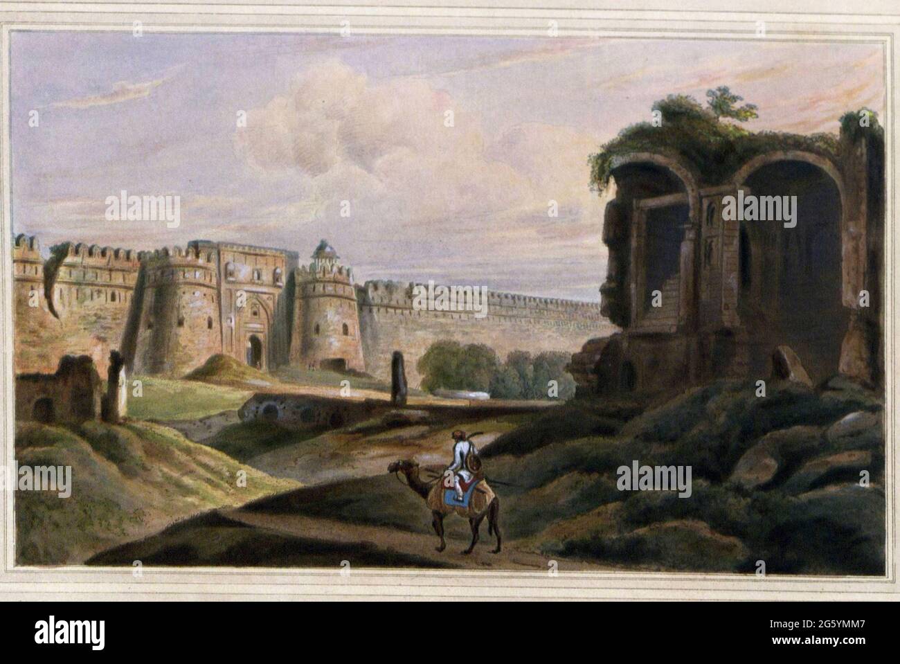 L'entrata occidentale del Forte di Shere Shah, Delhi, marzo 1796 il Forte di Shere Shah, come viene generalmente chiamato, è notevole per la forza delle sue mura ; all'interno del quale ci sono i resti di una grande moschea di eccellente lavorazione con molti altri edifici, ma il tutto è molto in rovina. Si trova senza le mura di Shah Jehanabad, o Delhi moderna, che è la terza città di quel nome; la più antica occupava un terreno sorgente a circa dodici miglia di S. W. dalla città attuale; Il secondo, oltre all'ultimo, è sulle rive del fiume Jumma, S. W. Dal libro ' scena orientale Foto Stock