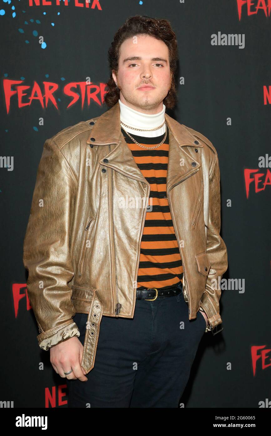 28 giugno 2021, Los Angeles, CA, USA: LOS ANGELES - 28 GIUGNO: Sebastian Israel alla prima triologia di Fear Street di Netflix al LA CA HISTORIC PARK il 28 giugno 2021 a Los Angeles, CA (Credit Image: © Kay Blake/ZUMA Wire) Foto Stock