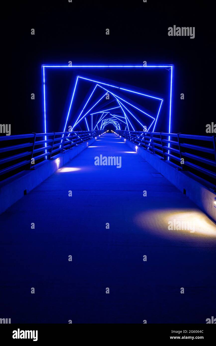 High Trestle Bike Trail Bridge illuminato di notte Foto Stock