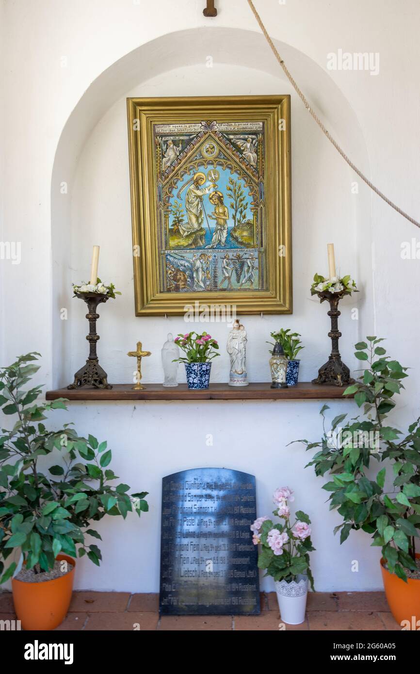 Interno di una cappella di campagna con decorazione, Repubblica Ceca. Foto Stock
