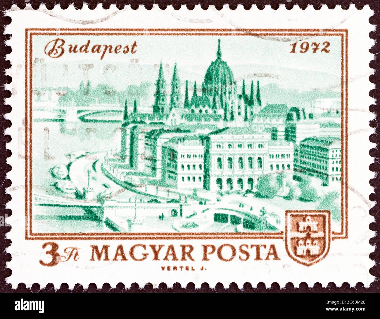 UNGHERIA - CIRCA 1972: Un francobollo stampato in Ungheria rilasciato per il centenario dell'unificazione di Buda, Obuda e Pest come Budapest mostra il Parlamento. Foto Stock
