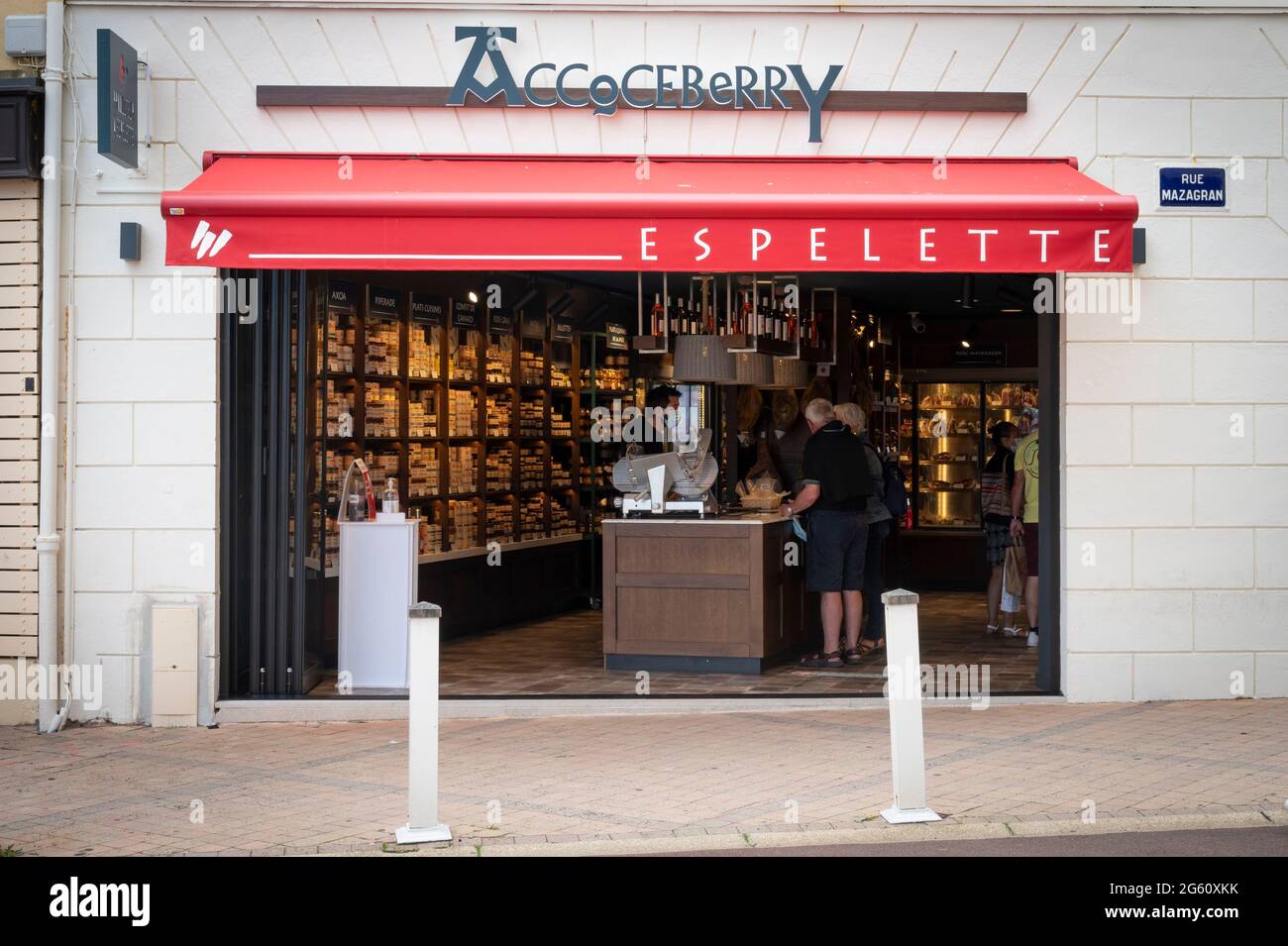 Francia, Pyrénées-Atlantiques (64), Pays Basque, Biarritz, centro negozio di cibo regionale Foto Stock