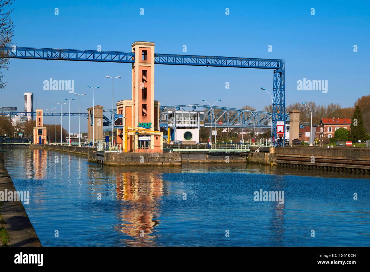 Francia, Hauts de Seine, Suresnes, Gallieni banchina, la diga di Lock Foto Stock