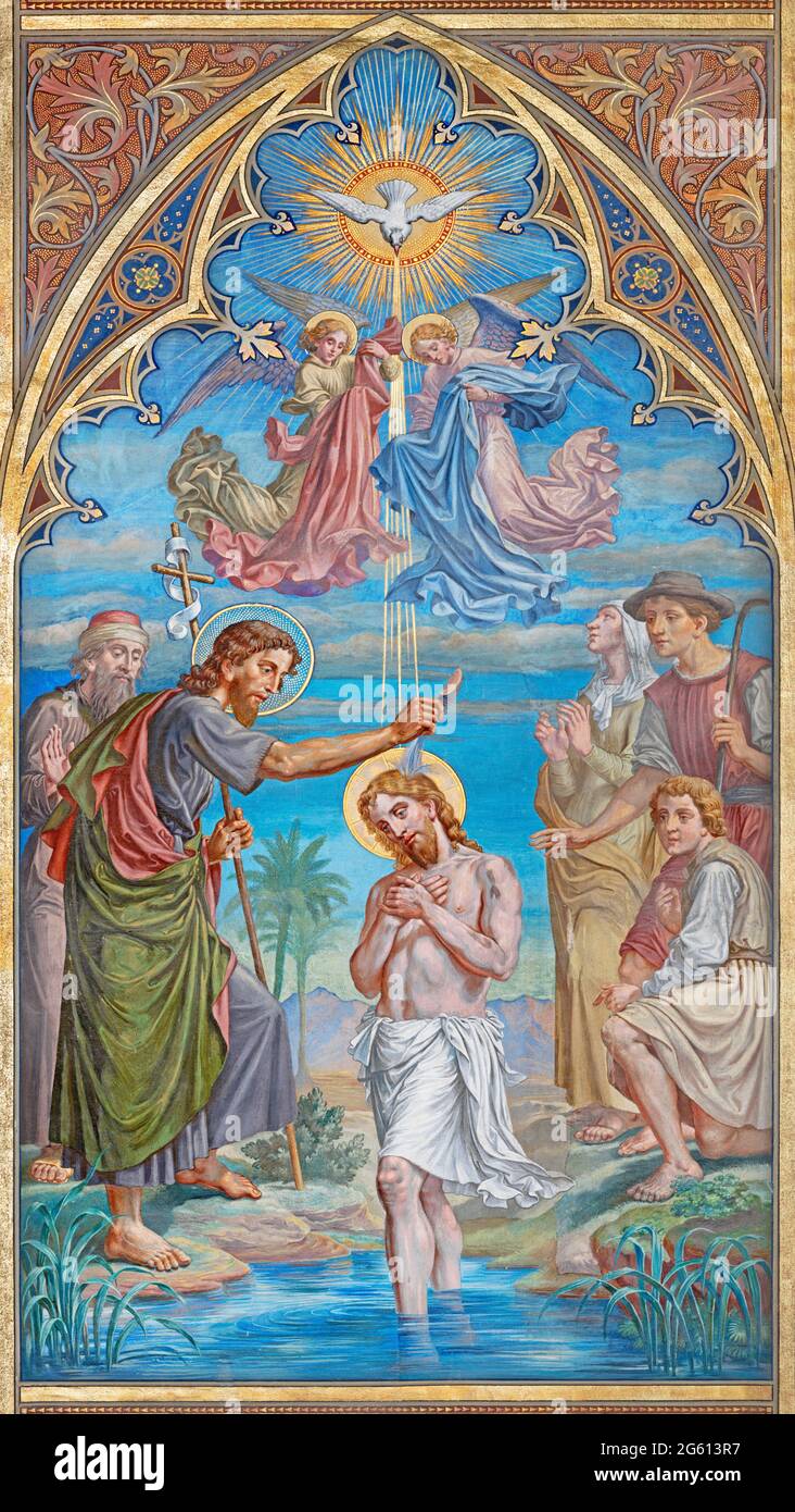 VIENNA, AUSTIRA - JUNI 24, 2021: Affresco del Battesimo di Gesù nella chiesa di Votivkirche dei fratelli Carl e Franz Jobst (sc. Metà 19 sec.) Foto Stock