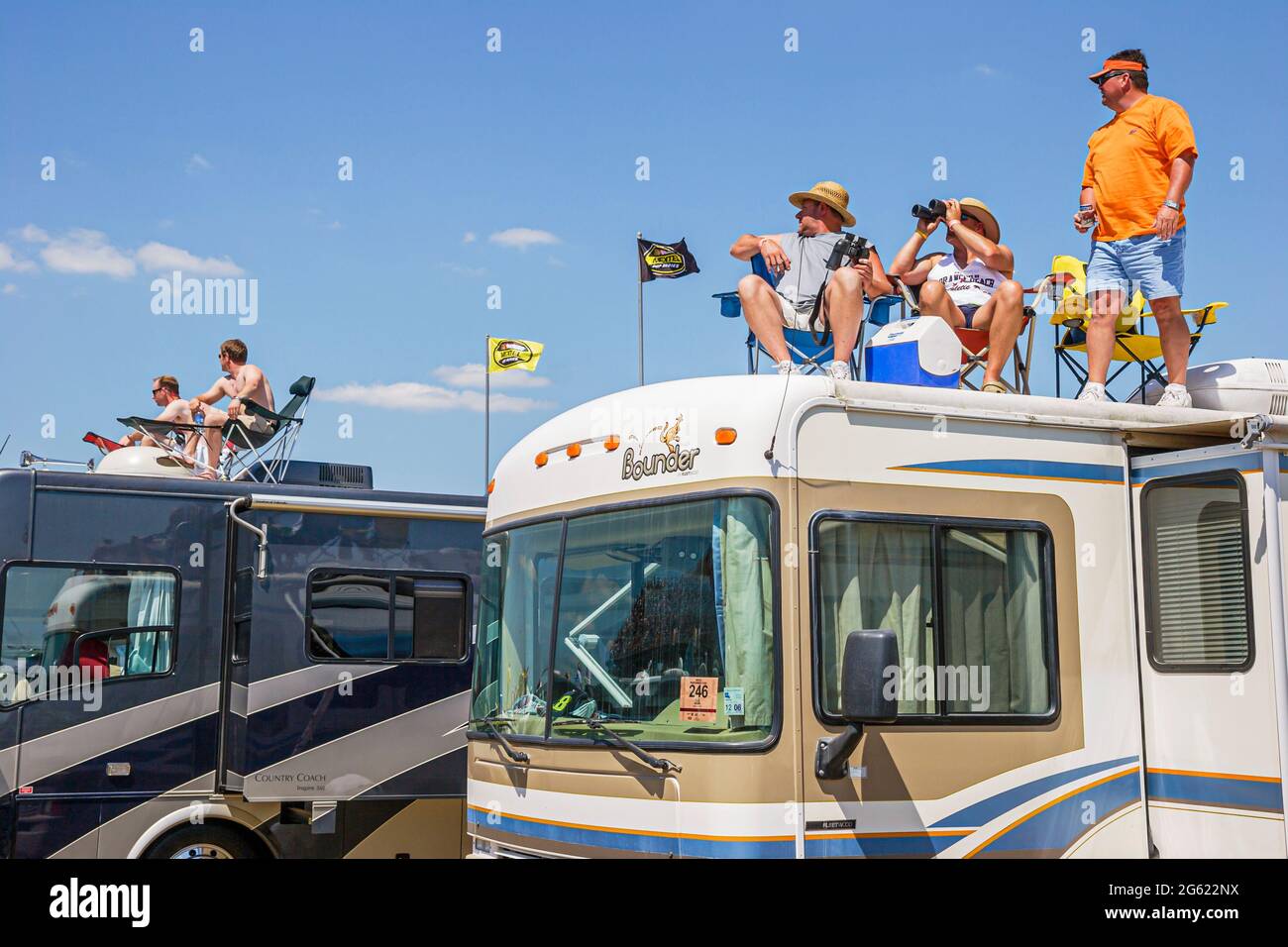 Alabama Talladega Superspeedway Aaron's 499 NASCAR Nextel Cup Series, stock car corse automobilistiche appassionati di motori in campo case, Foto Stock